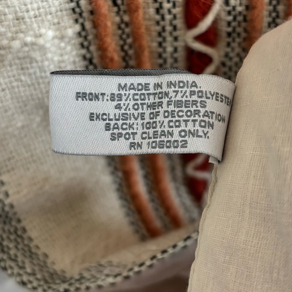 Rachel Ashwell The Farmhouse Embroidered Table Runner - Picture 5 of 5